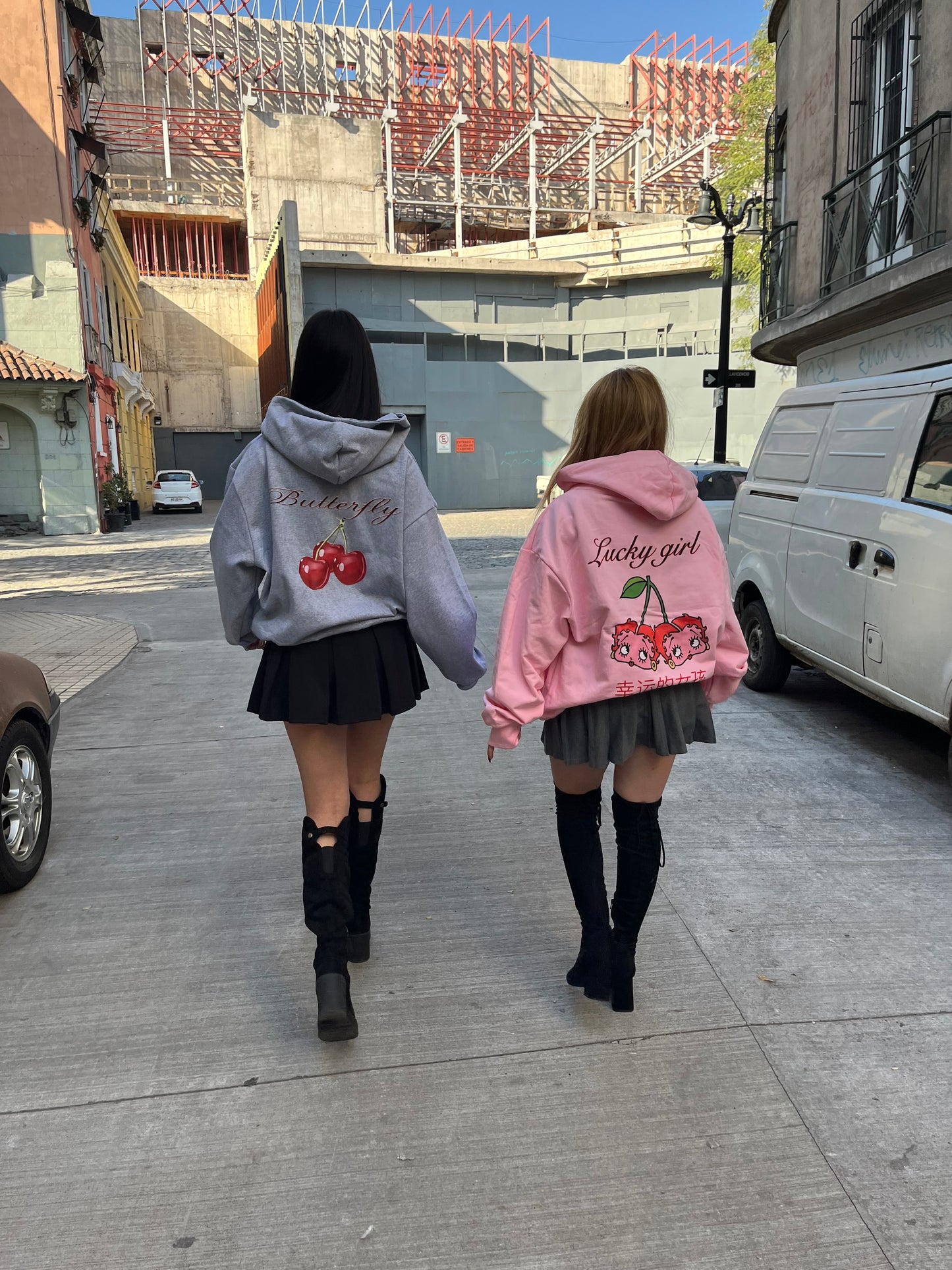 Hoodie lucky modelo manga globo pink