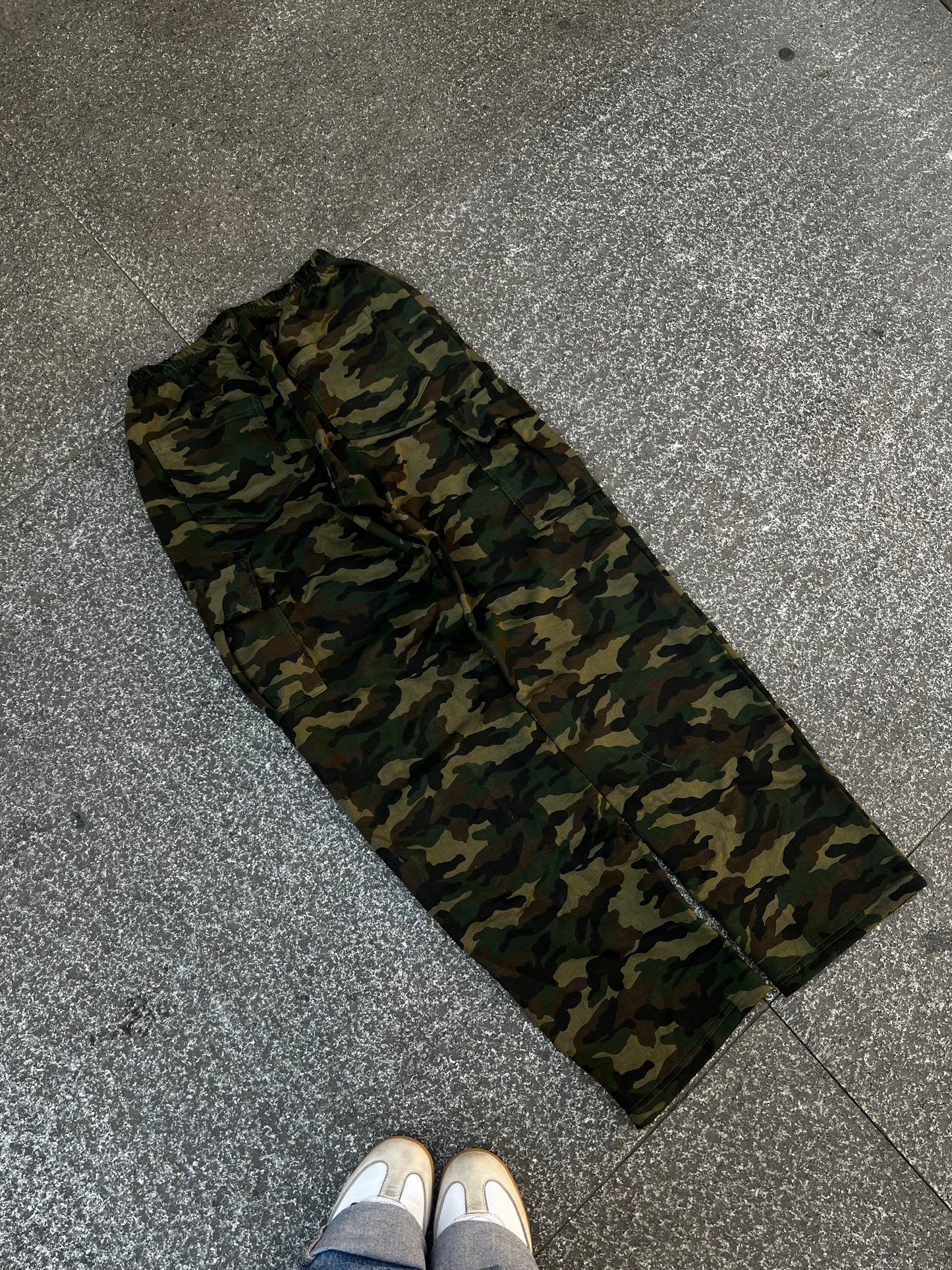 Pantalón cargo Basic