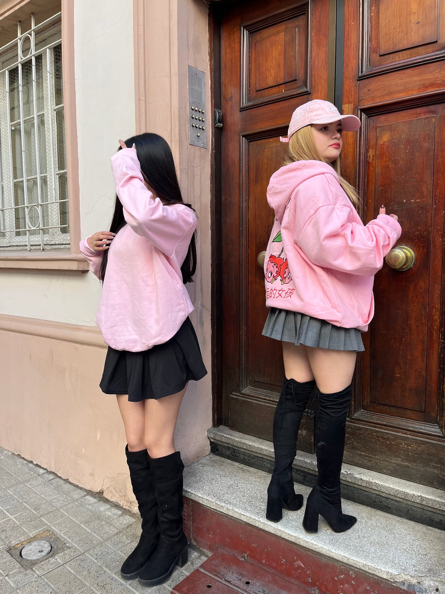 Hoodie lucky modelo manga globo pink