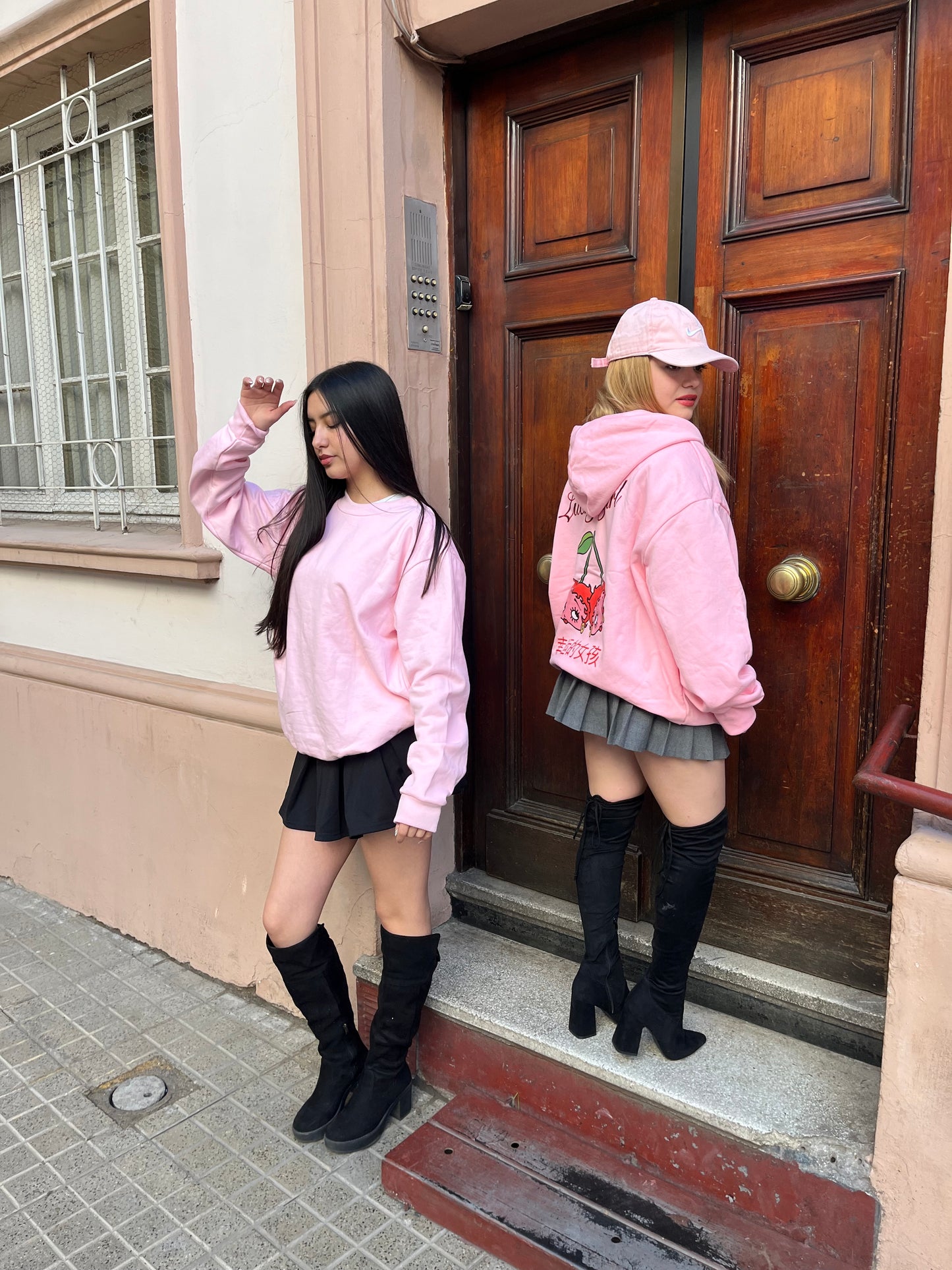Hoodie lucky modelo manga globo pink