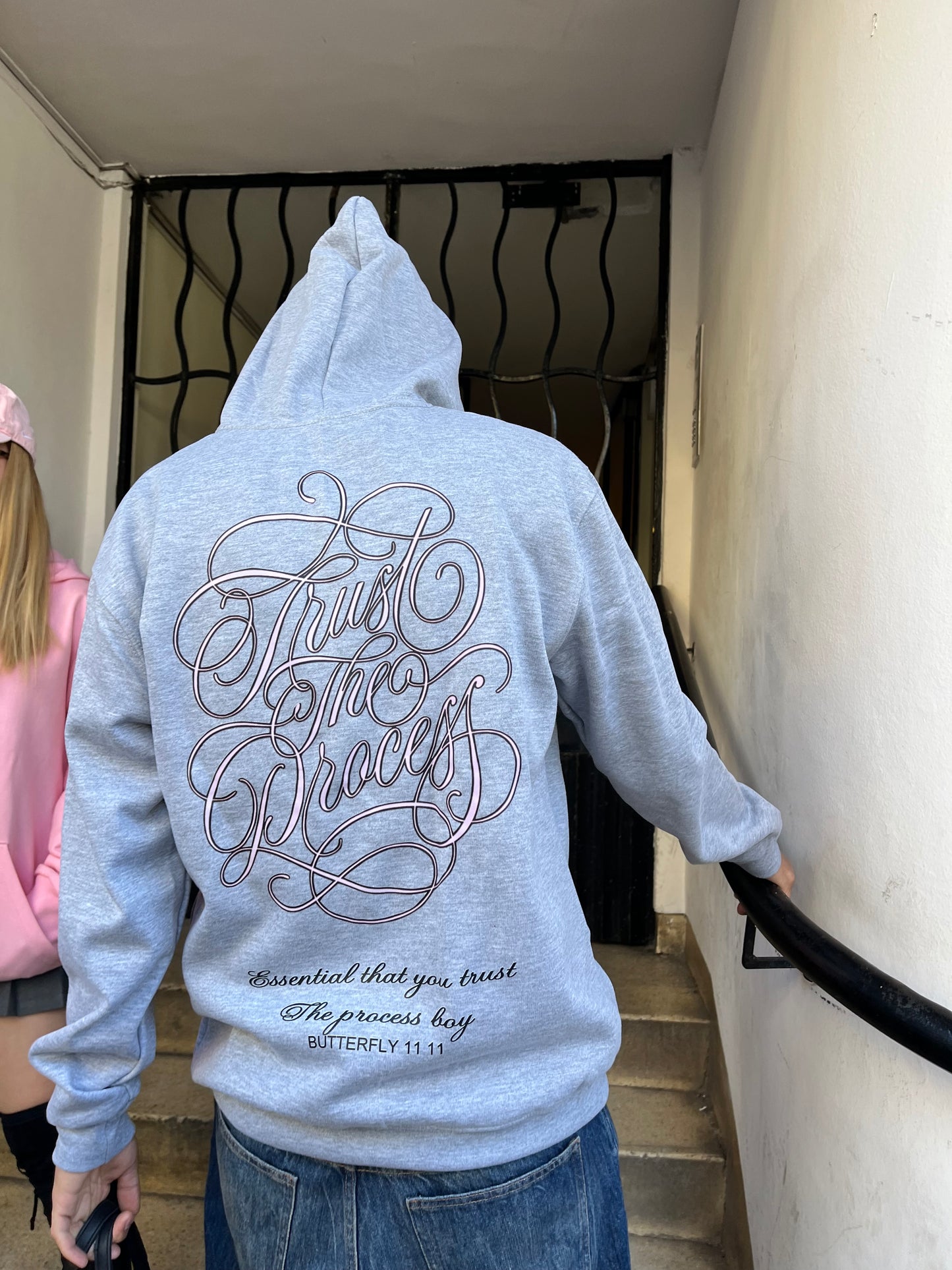 Hoodie trust the process modelo clasico zip