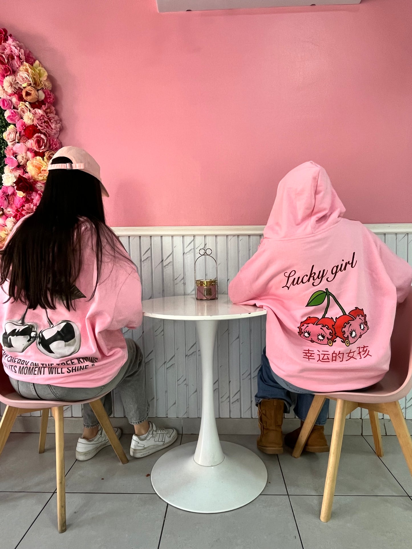 Hoodie lucky modelo manga globo pink