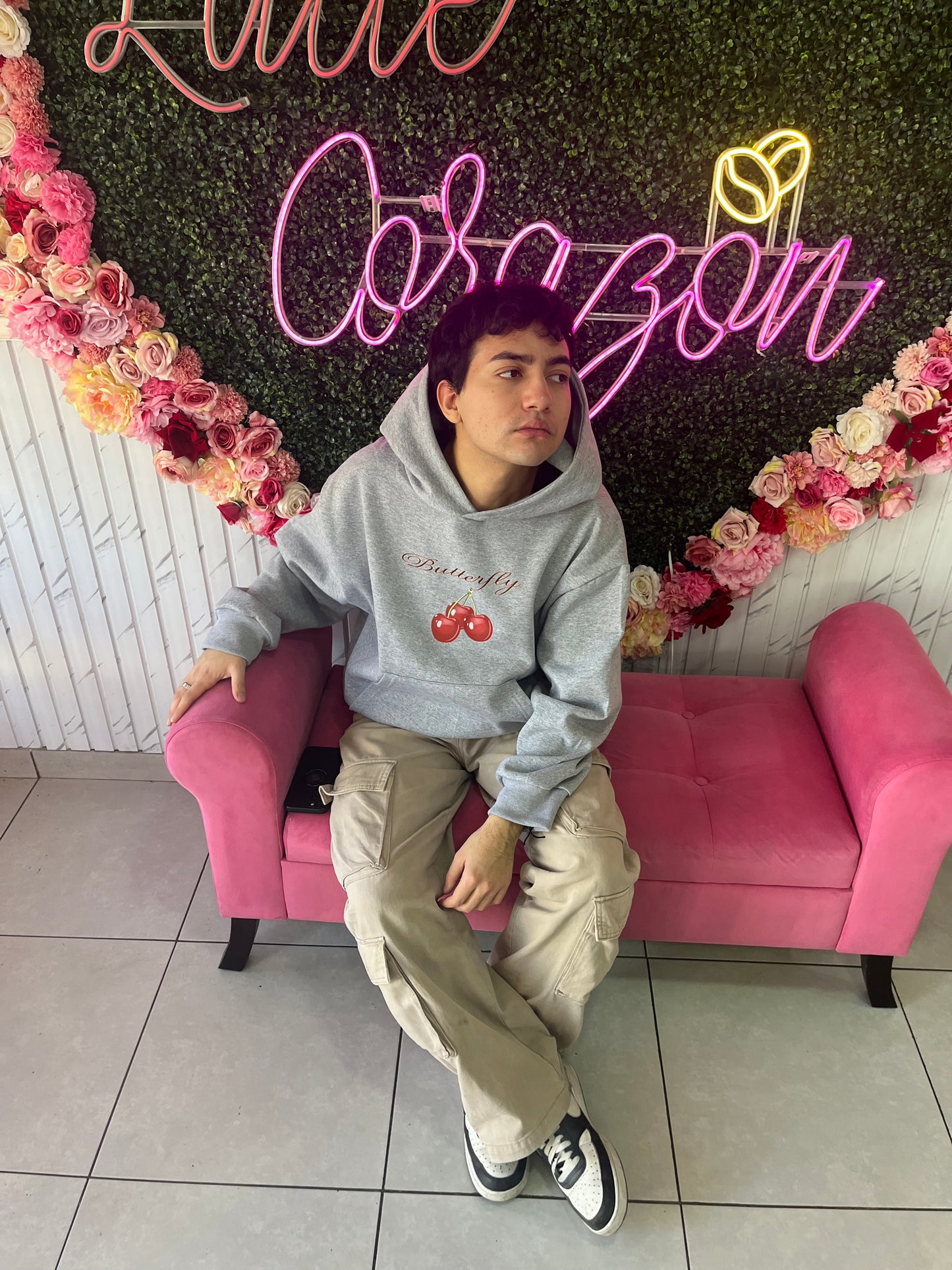 Hoodie cherry modelo mangas globo ⭑