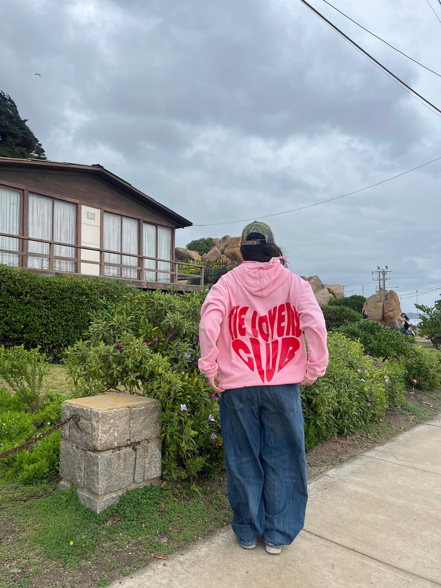 Hoodie the lovers club modelo manga globo pink