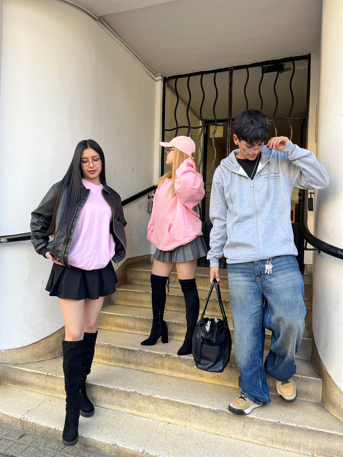Hoodie trust the process modelo clasico zip