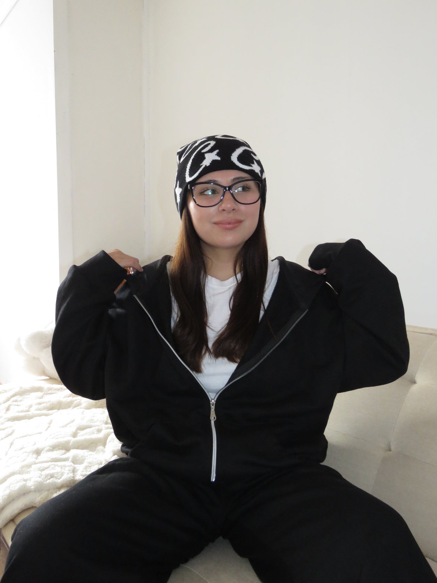 Basic Black - Hoodie Zip Mangas Globos