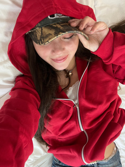 Hoodie basic red zip  modelo clásico