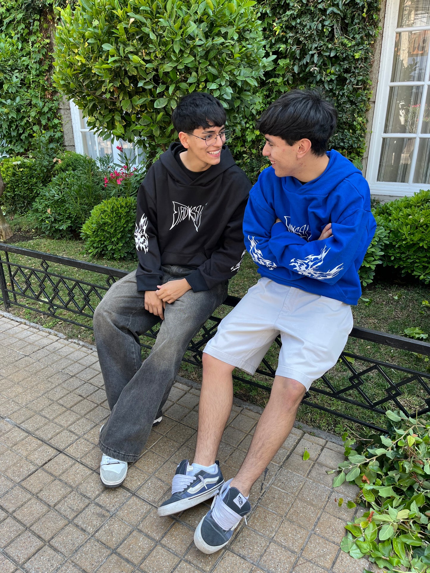 Hoodie Butterfly world modelo mangas globo ⭑ blue