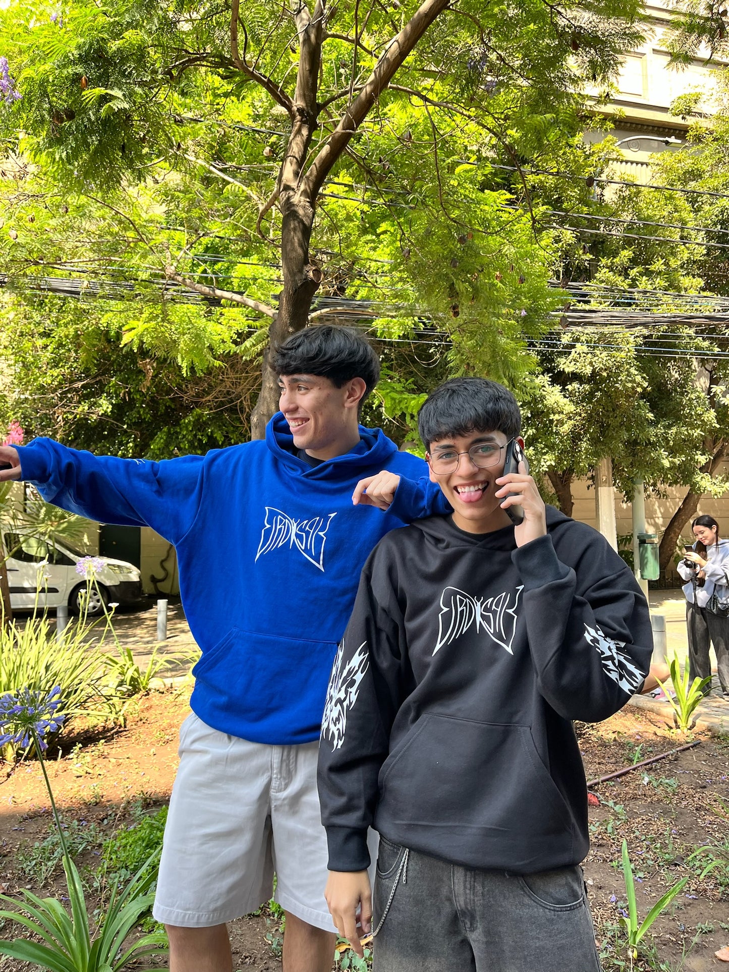 Hoodie Butterfly world modelo mangas globo ⭑ blue