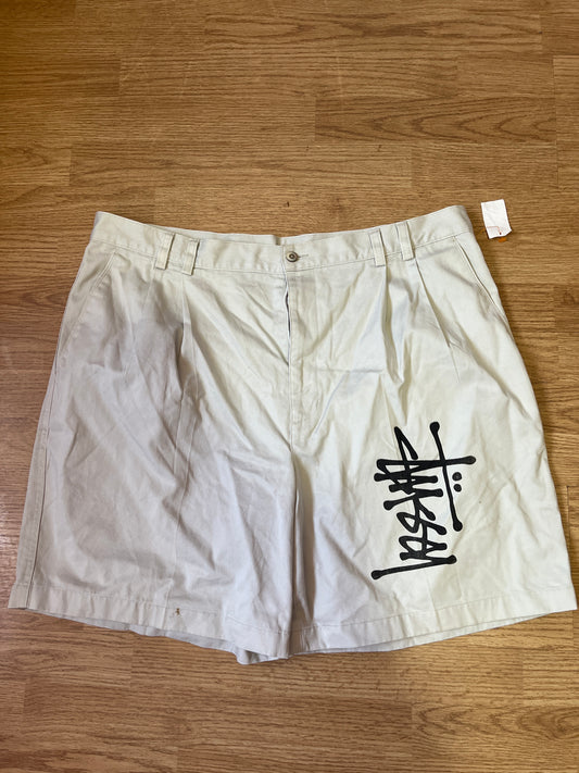 Short baggy stussy talla 52