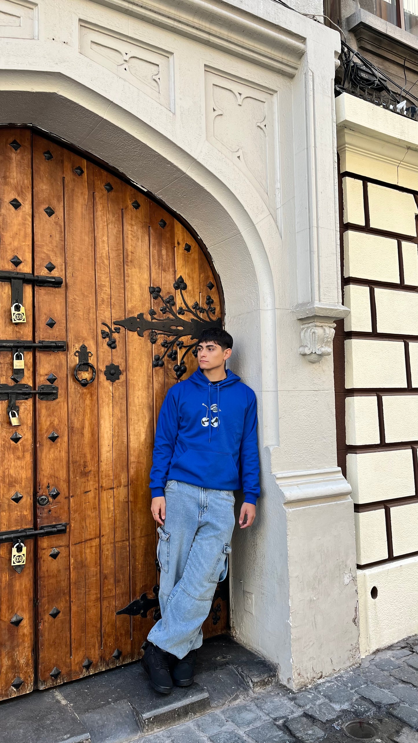 Hoodie cherry modelo clásico azul rey
