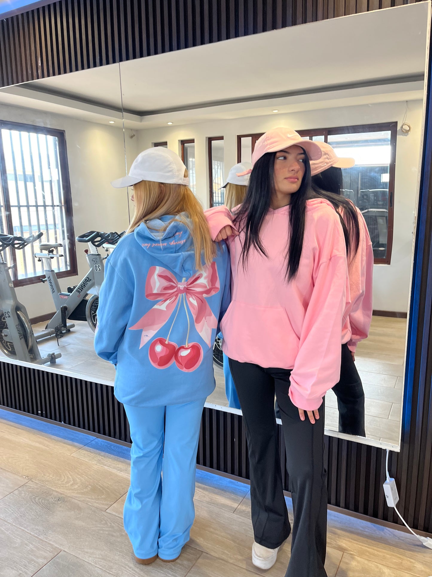Hoodie basic rosado mangas globo