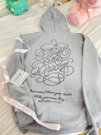 Hoodie trust the process modelo clasico zip