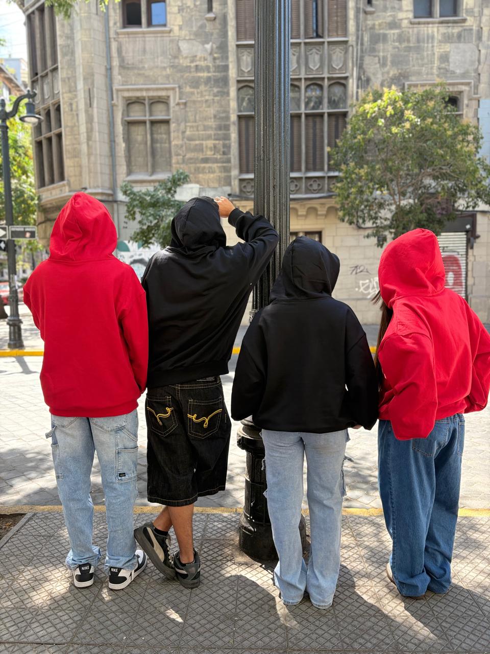 Basic Black - Hoodie Mangas Globo