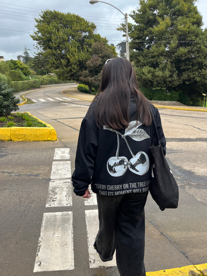 Hoodie cherry modelo clásico negro