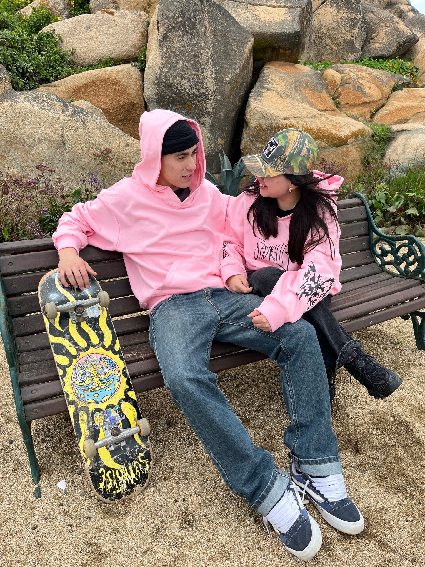 Butterfly Emblem -Hoodie Mangas Globos pink