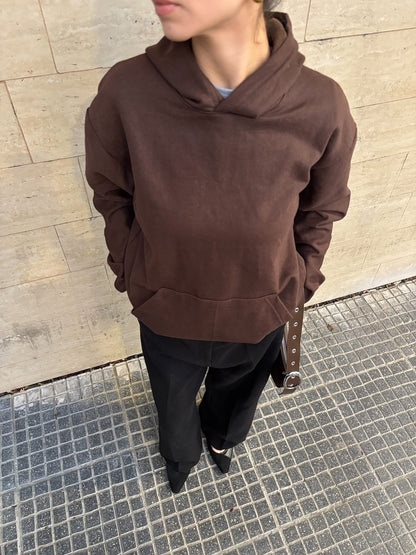 Hoodie basic marrón modelo clásico ♥︎