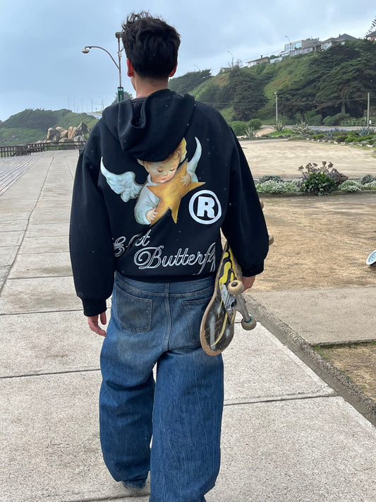 Hoodie butterfly effect  modelo negro mangas globo