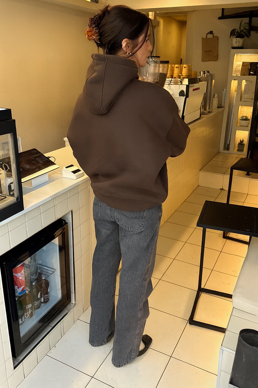 Hoodie basic café     modelo clásica