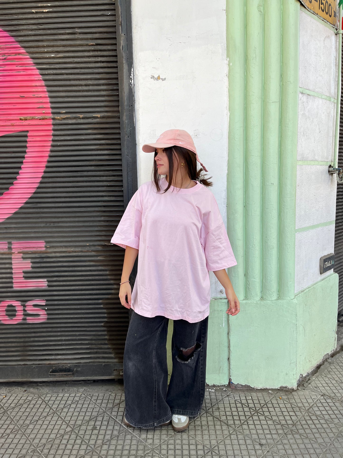 Camiseta Butterfly modelo oversized ⭑