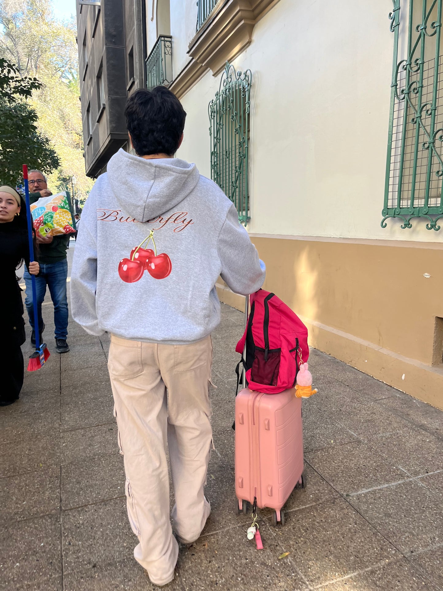 Hoodie cherry  modelo mangas globo ⭑