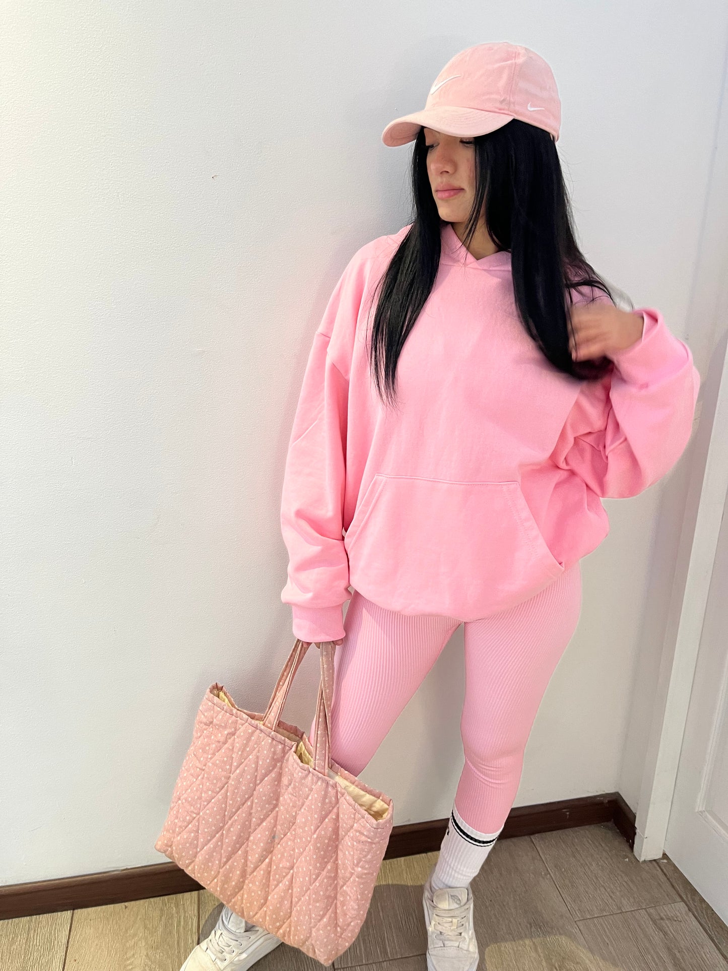 Hoodie basic rosado mangas globo