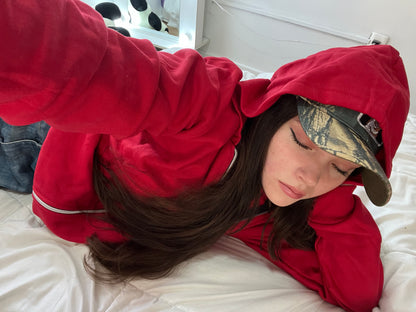 Hoodie basic rojo  zip  modelo clásico