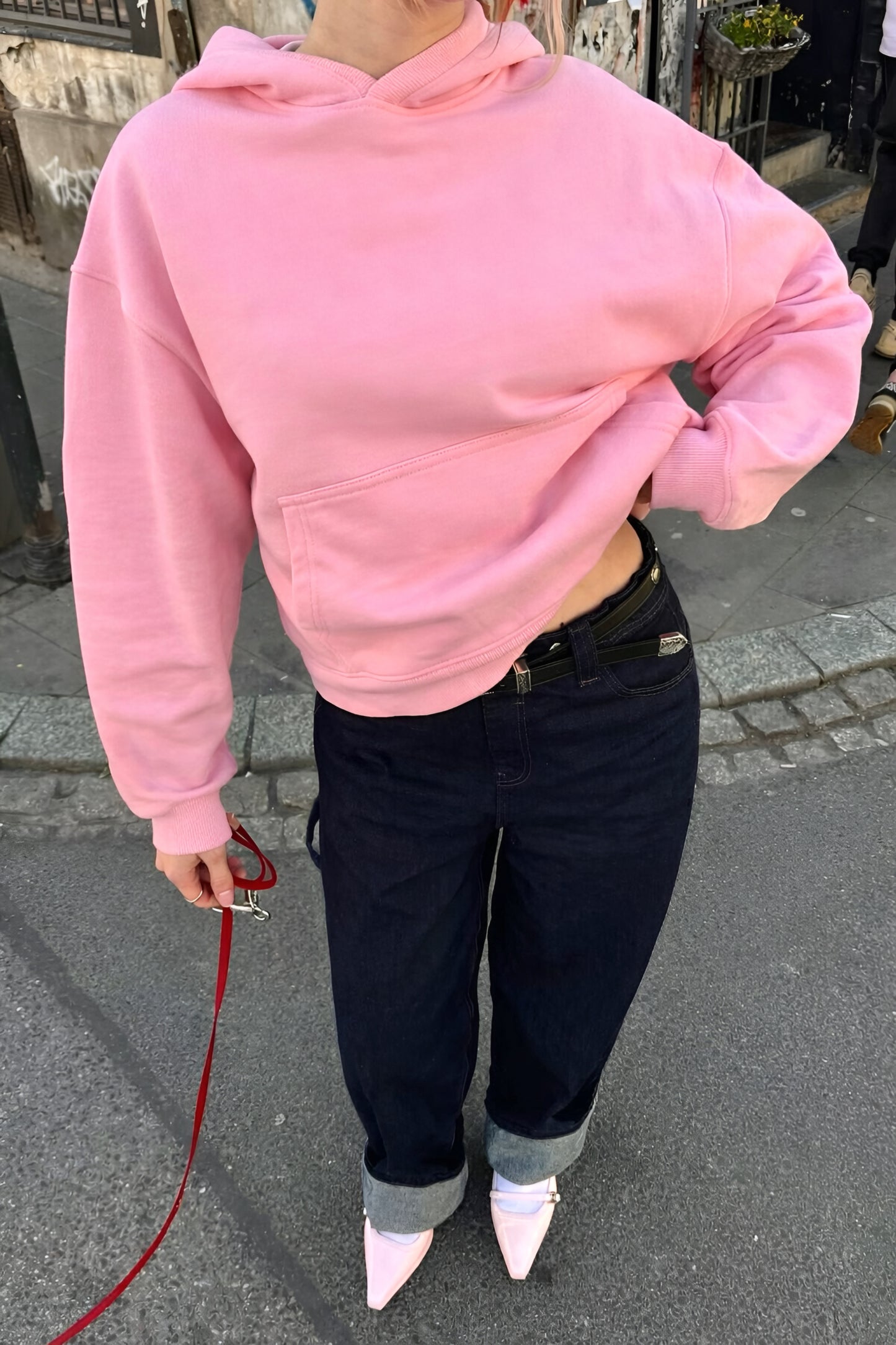 Hoodie basic rosado pastel modelo clásico